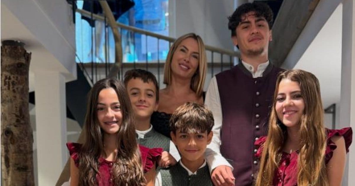 Ferchichis Kids in Wiesn-Tracht