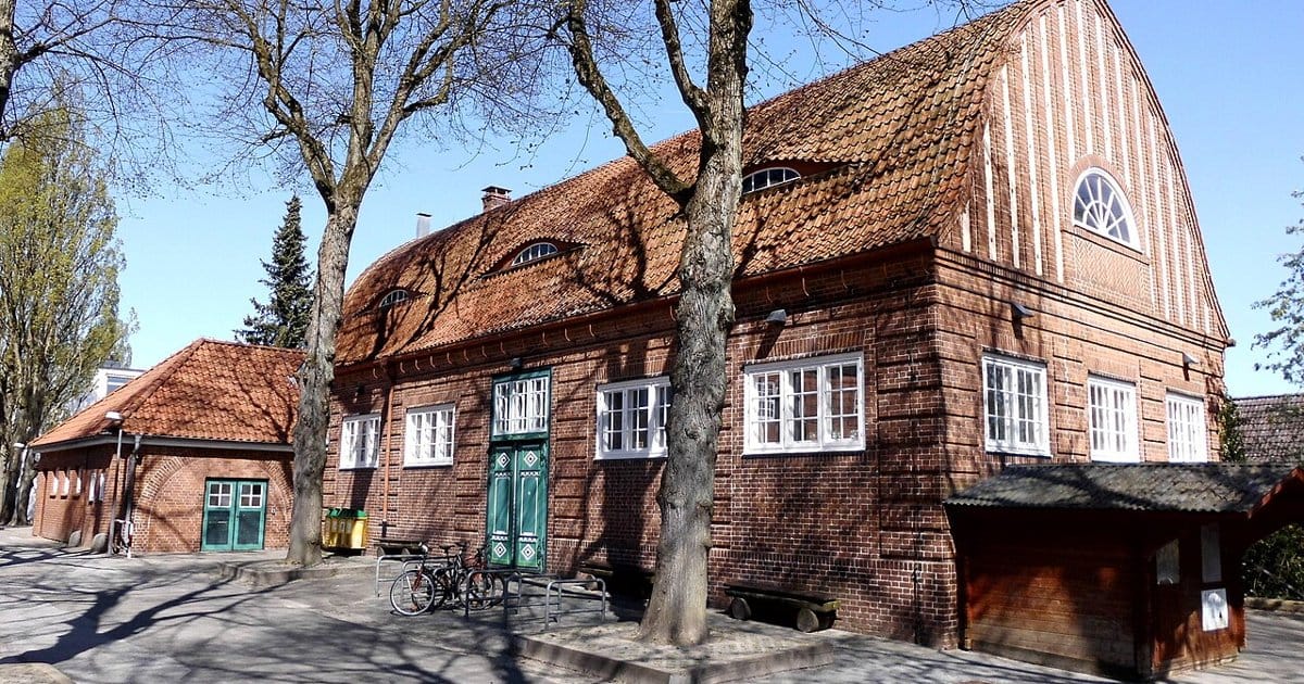 Eine Stimme kippt Turnhalle
