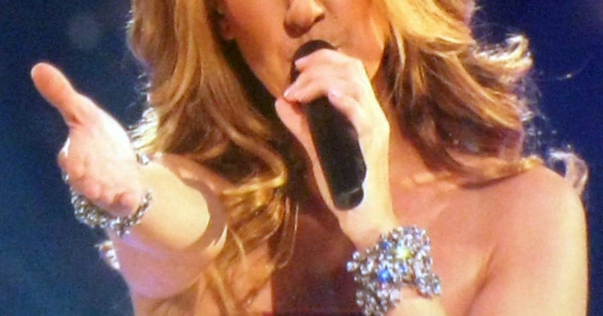 Céline rührt Paris zu Tränen
