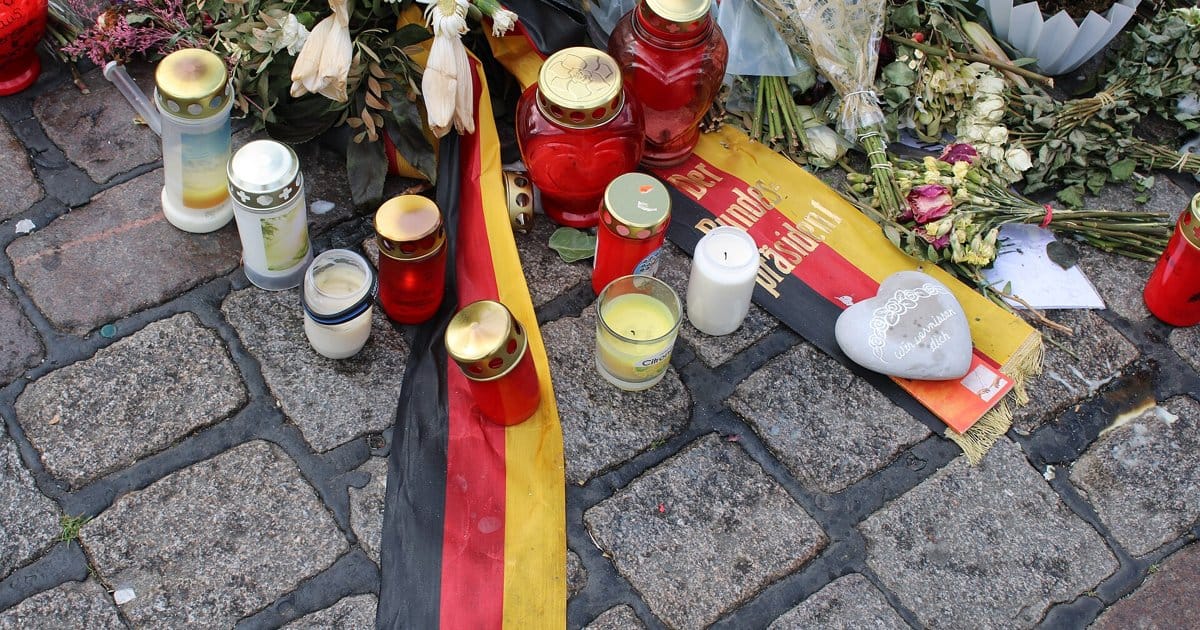 Steinmeier sagt Paris adieu