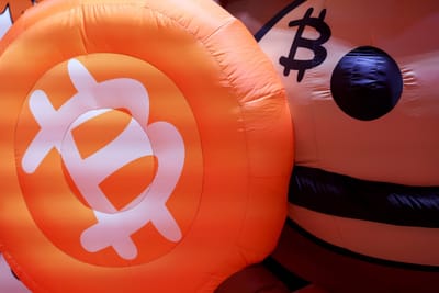 Bitcoin rutscht auf neues Tief