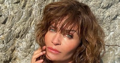 Helena Christensen zieht alle Blicke an